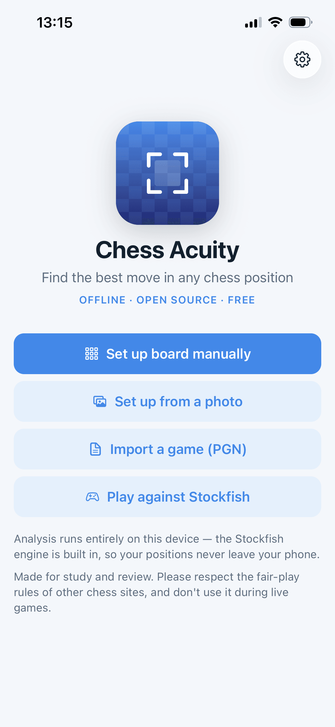 The Chess Acuity home screen, offering to set up a board, import a photo or game, or play against Stockfish.